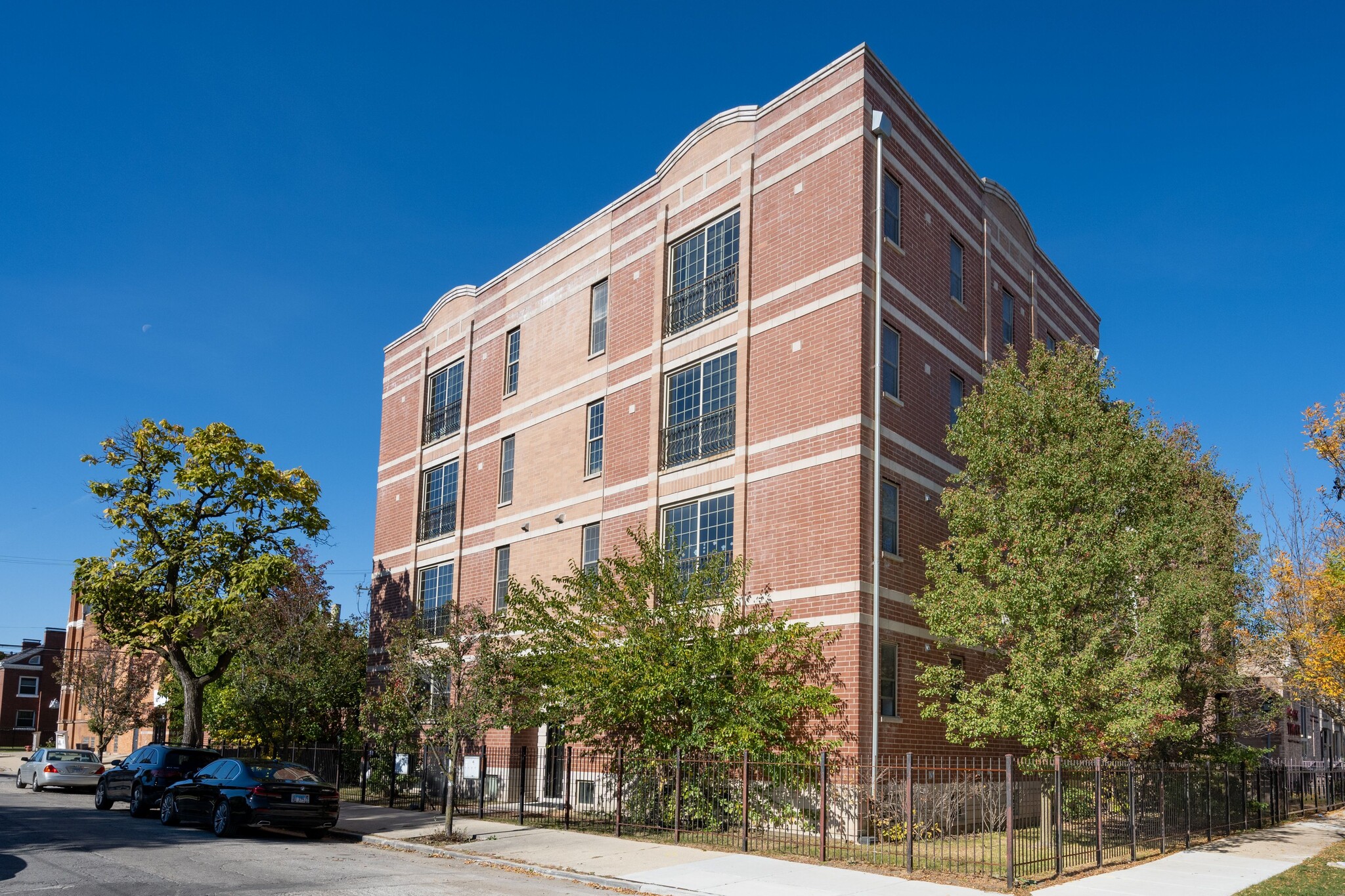 4956 S Vincennes Ave, Chicago, IL for Sale