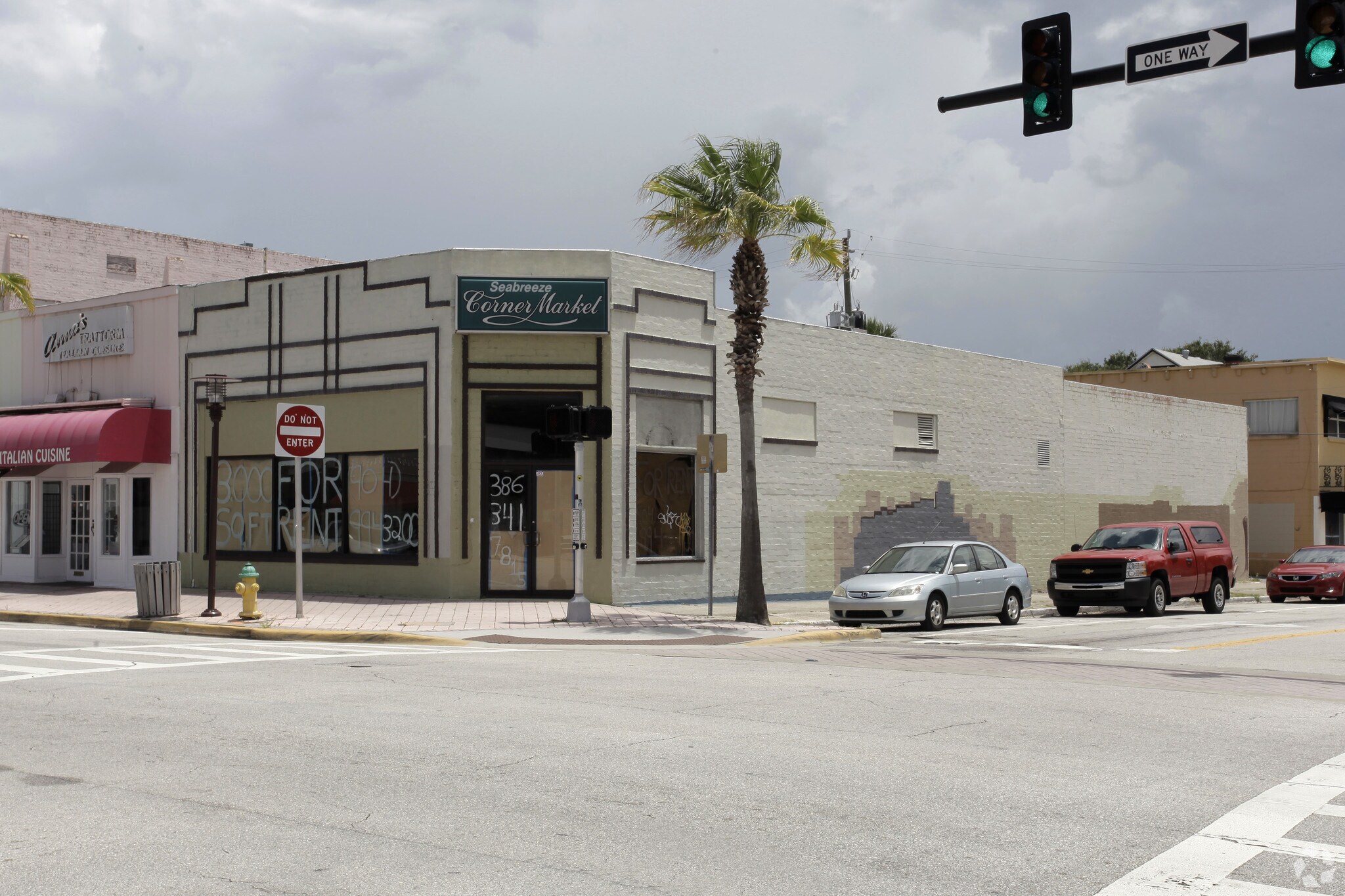 300-306 Seabreeze Blvd, Daytona Beach, FL for Sale