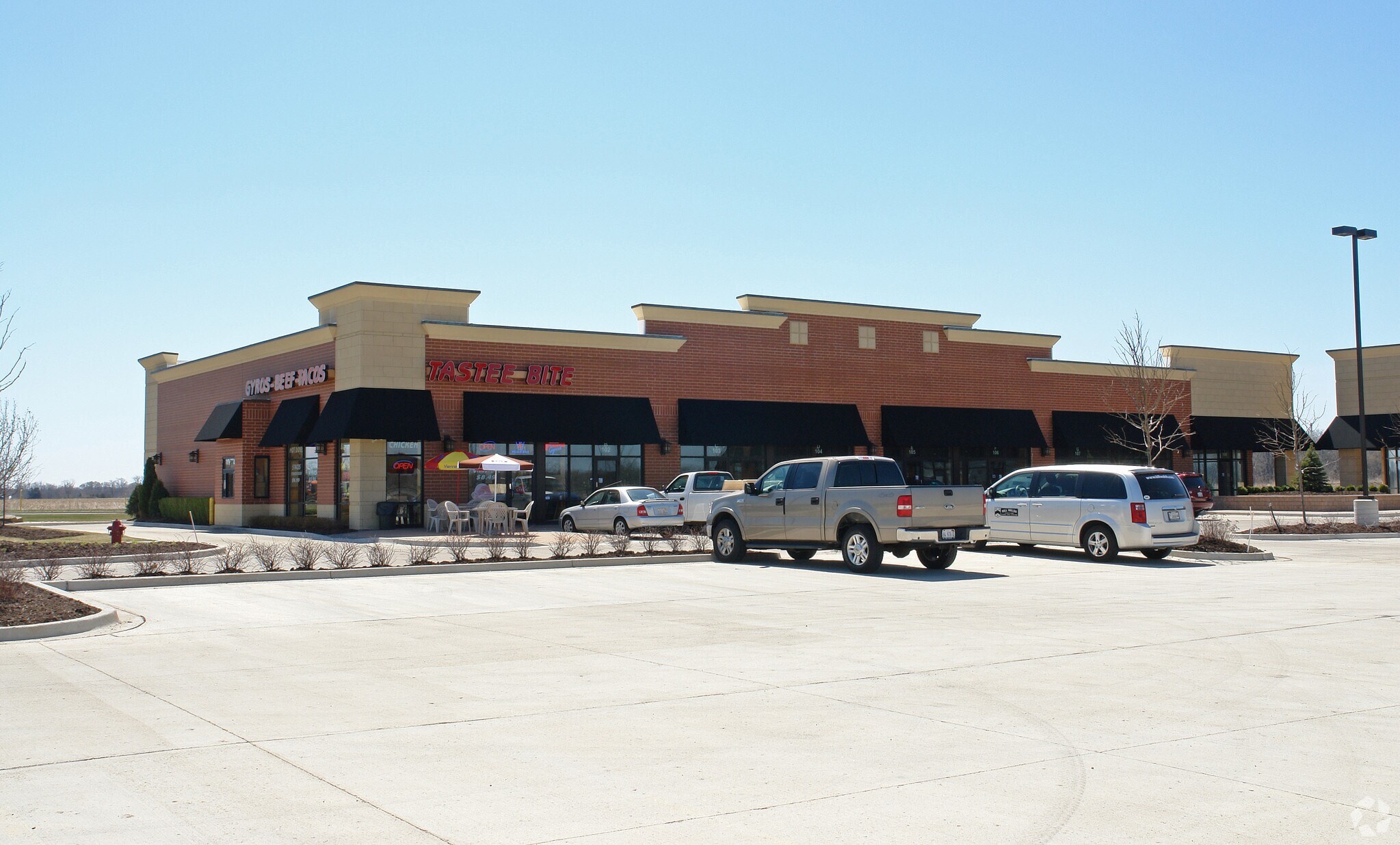 7000 Burroughs Ave, Plano, IL for Rent