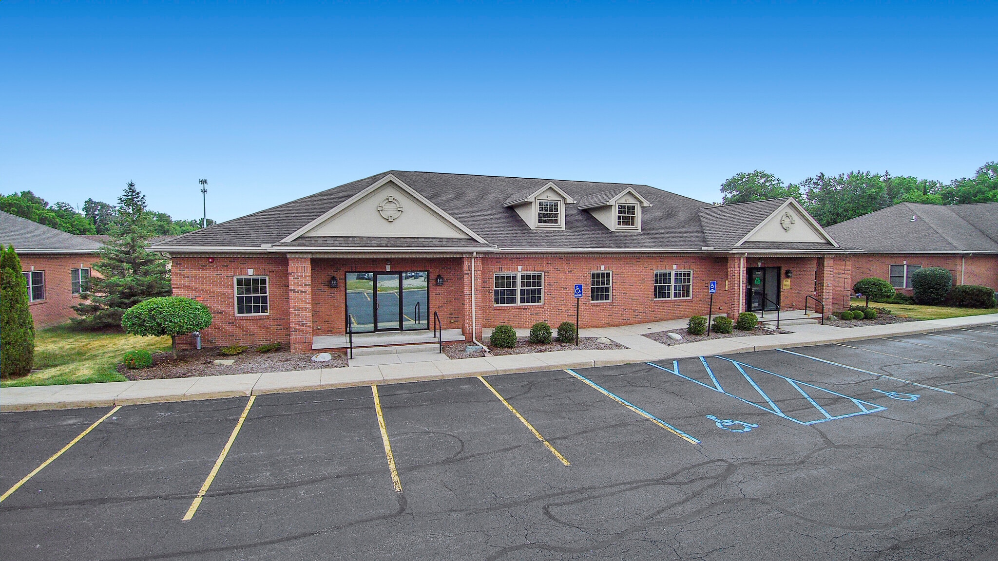 2720 Centennial Rd, Toledo, OH for Sale