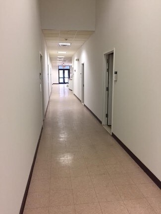 175 Gramatan Ave Unit 77  