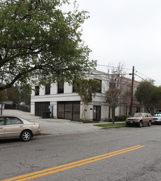 Burbank, CA Flex - 1036 N Lake St