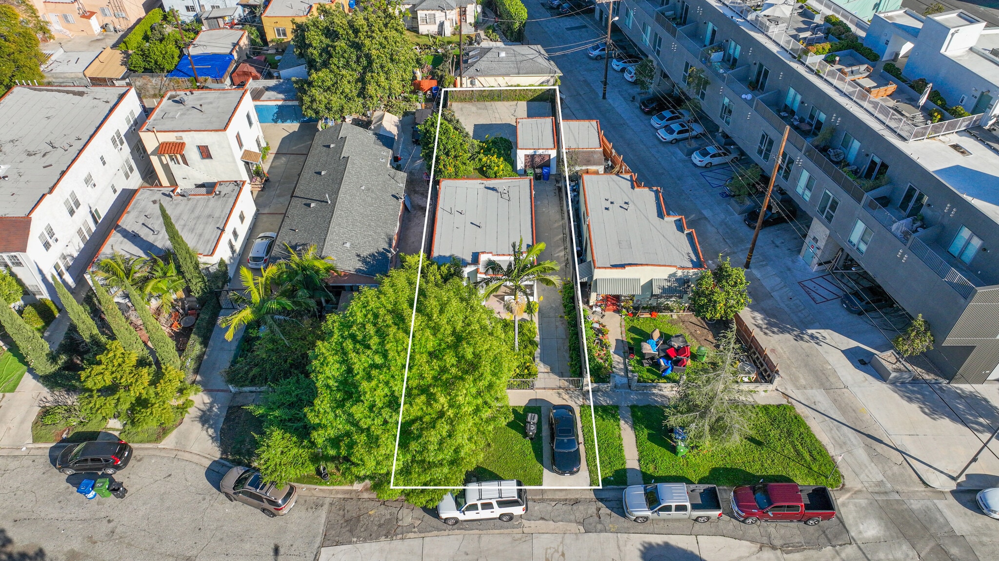 2536 S Dunsmuir Ave, Los Angeles, CA for Sale