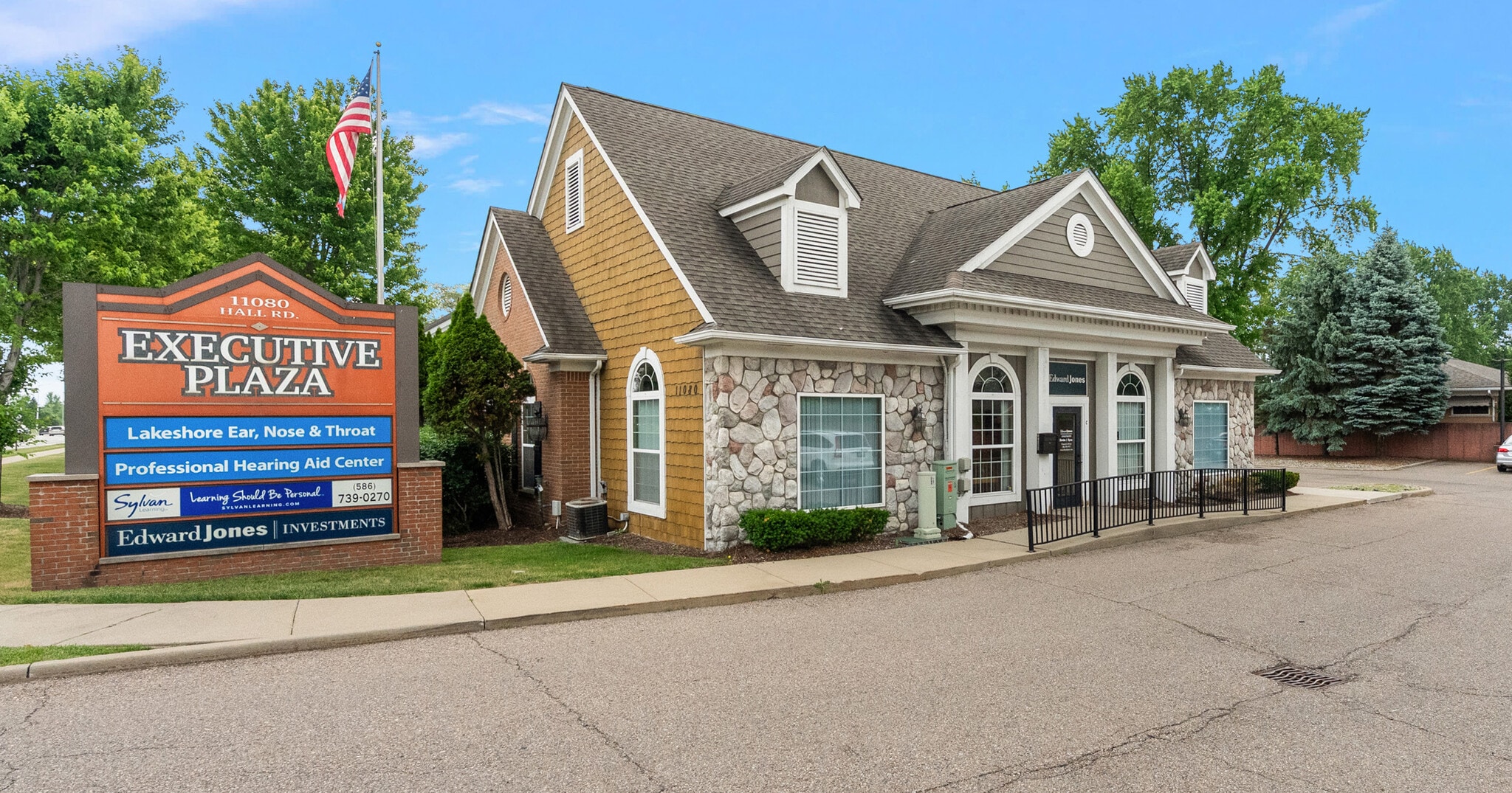 11080 Hall Rd, Sterling Heights, MI for Rent