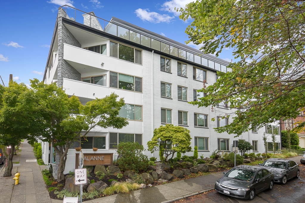 800 Queen Anne Ave N, Seattle, WA for Sale