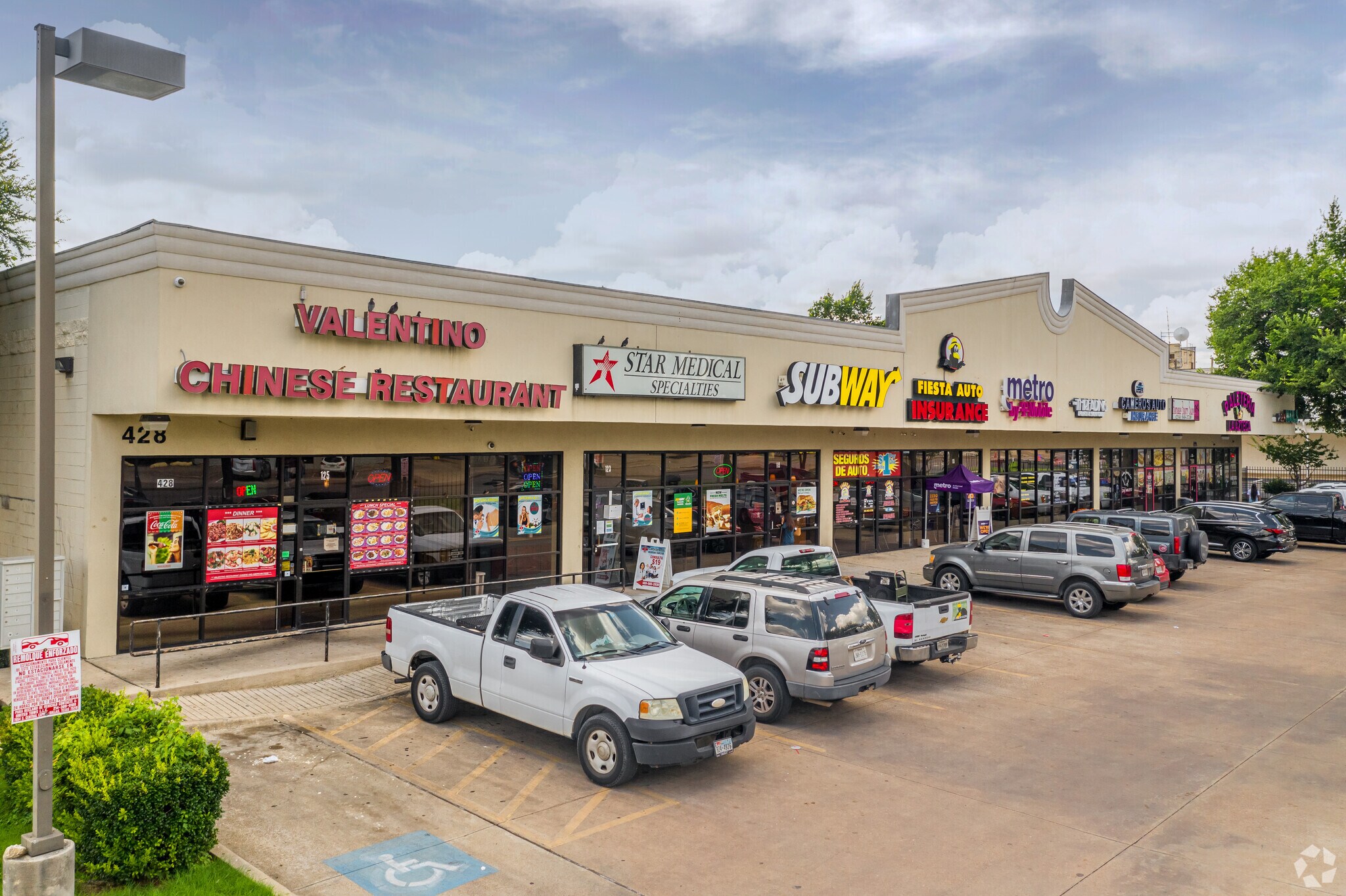 428 E Jefferson Blvd, Dallas, TX for Rent