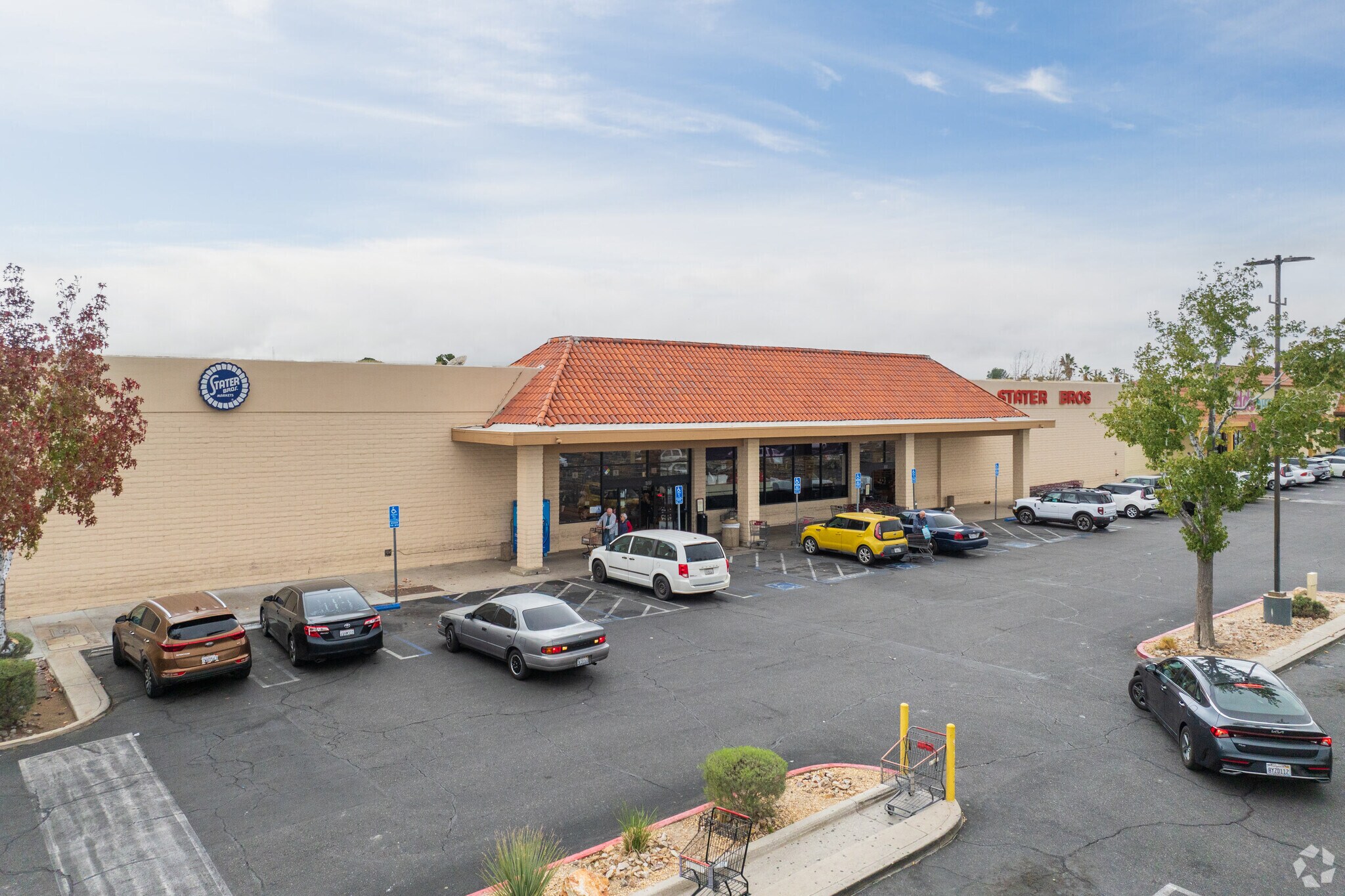 15757 Main St, Hesperia, CA for Rent