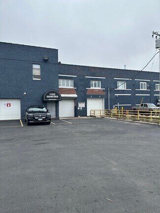 Buffalo, NY Flex - 1352 Genesee St