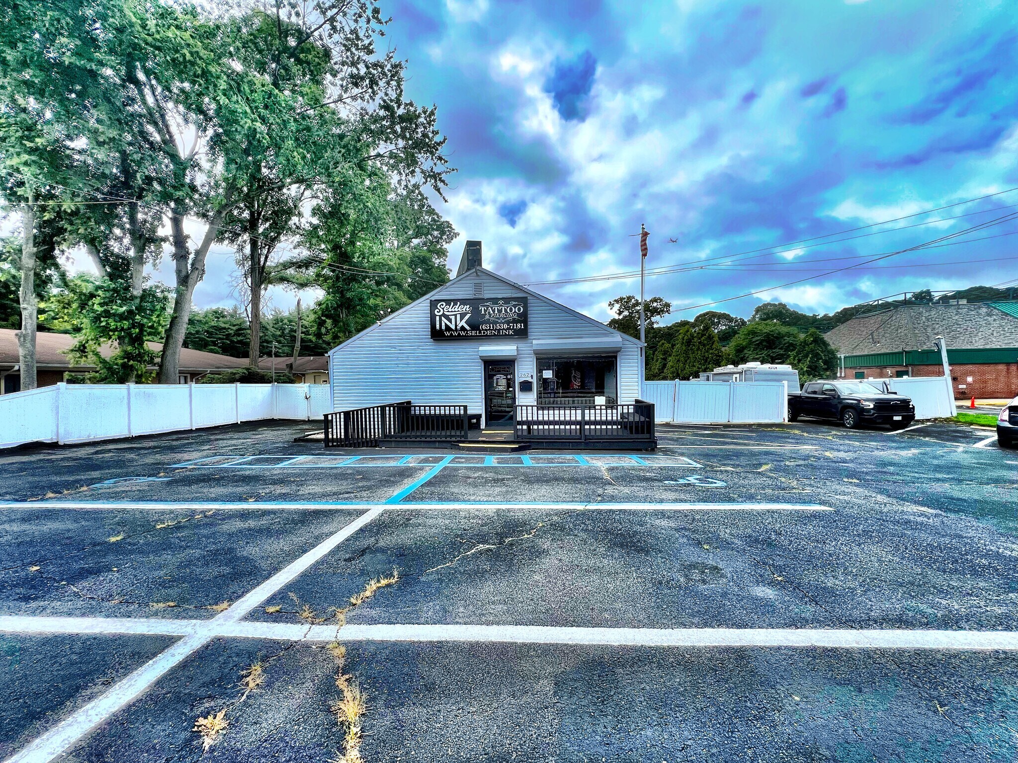 262 Middle Country Rd, Selden, NY for Sale