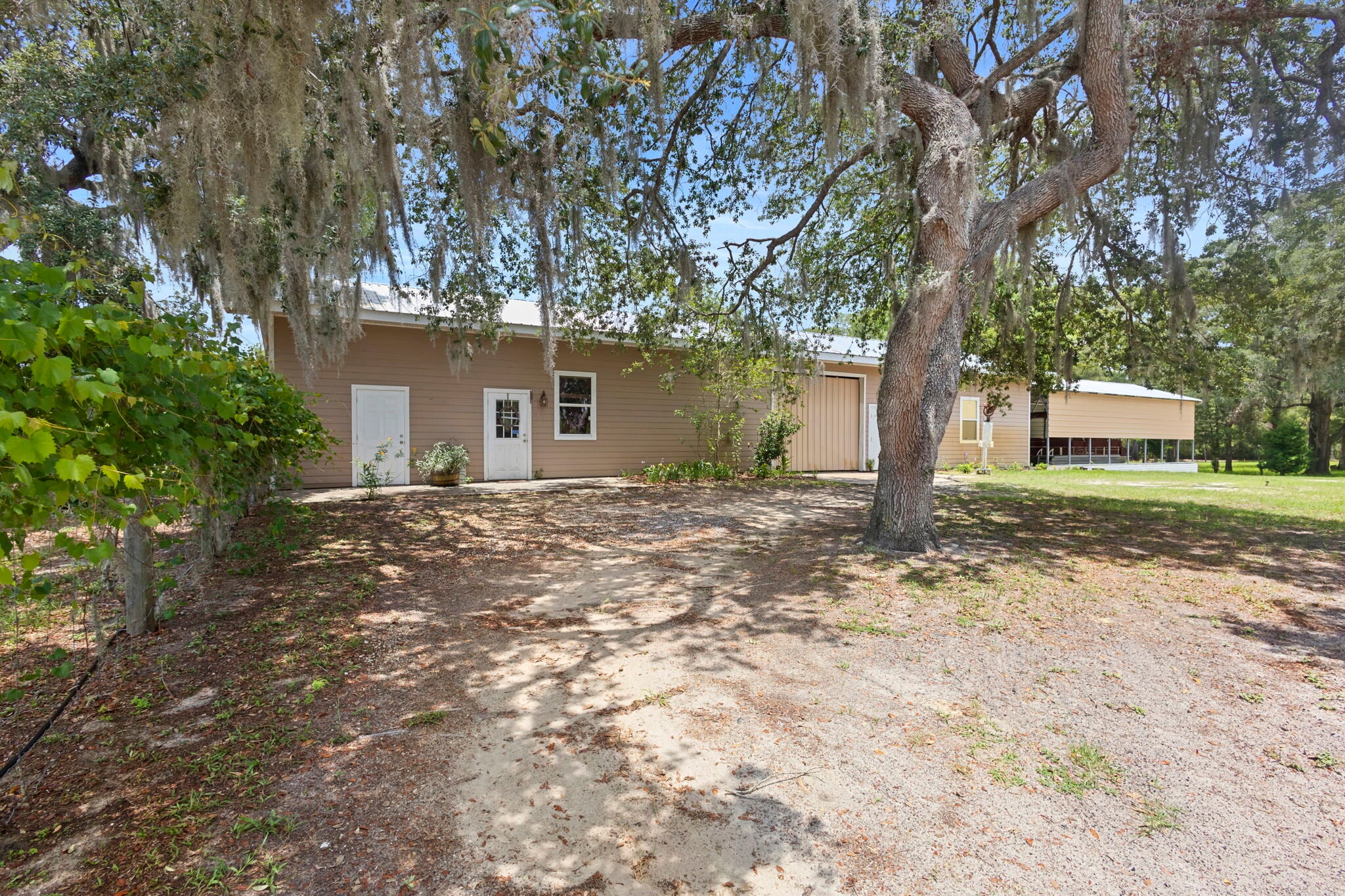 1056 Reynolds Rd, De Leon Springs, FL for Sale
