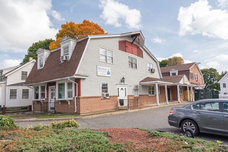 334 Pleasant St Belmont, MA 02478 Retail Property for Lease on