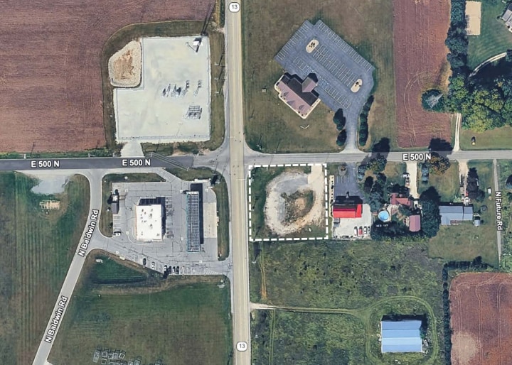 8049 E 500 N, Leesburg, IN for Sale