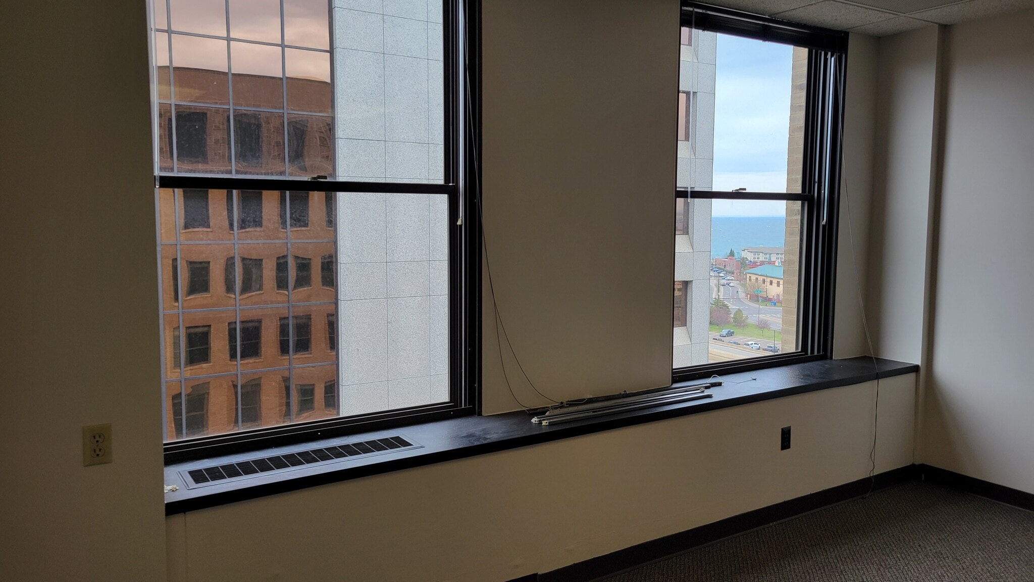 202 W Superior St, Duluth, MN for Rent