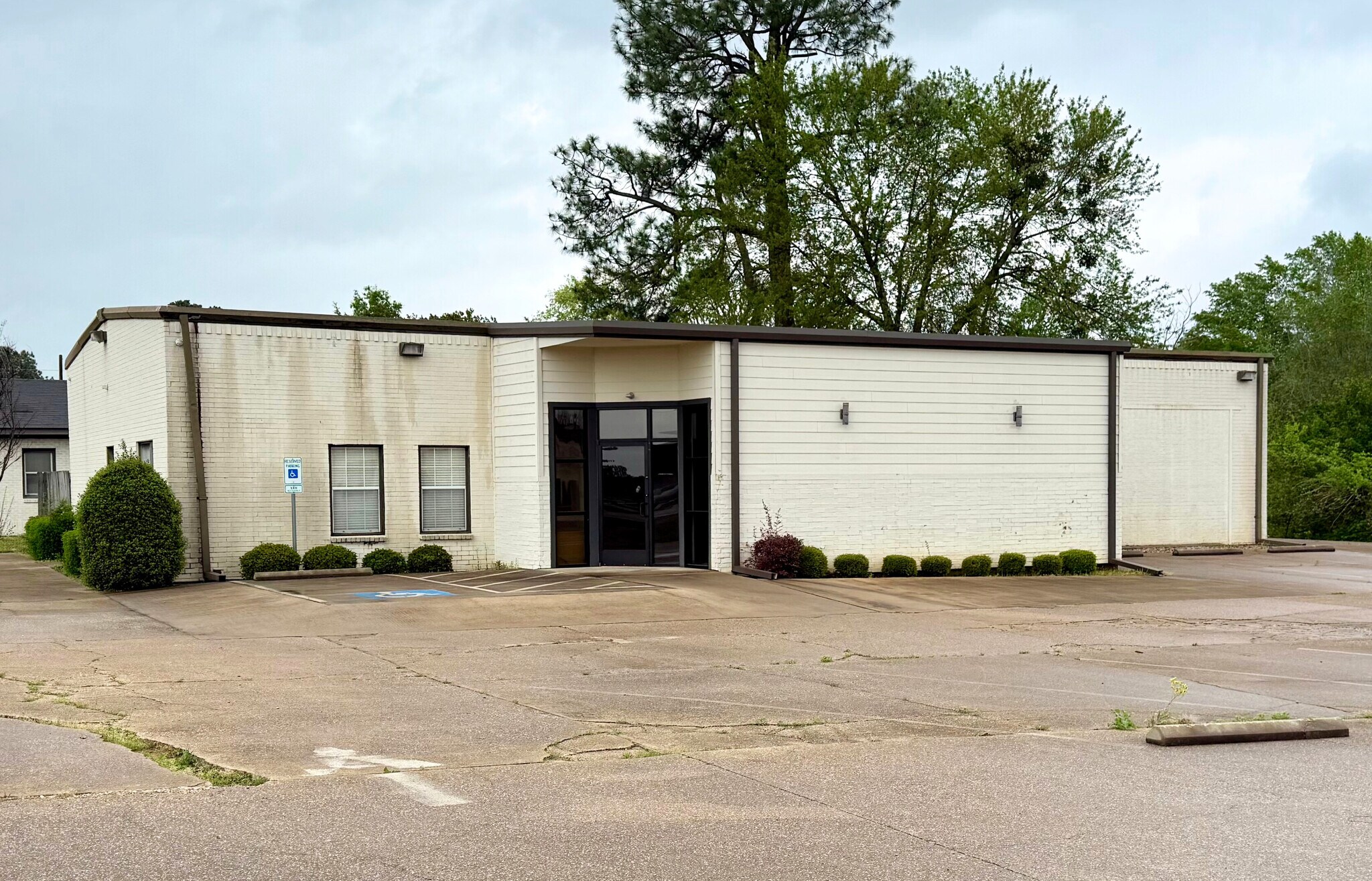 2416 S Main St, Lindale, TX for Sale
