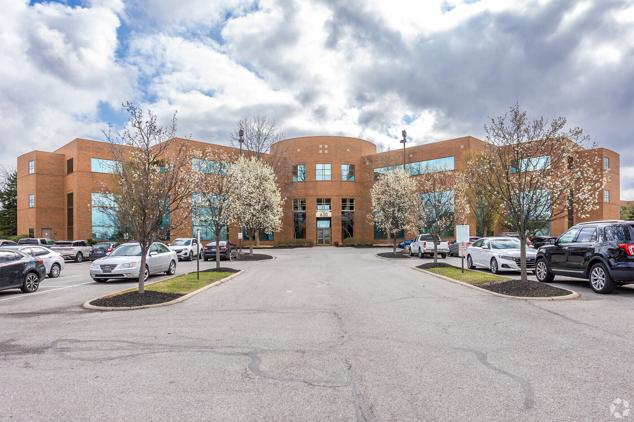 630 Morrison Rd, Gahanna, OH for Rent