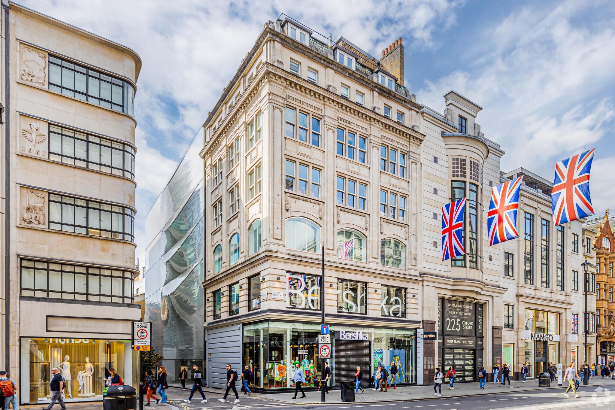 10 Hills Pl, London, LND for Rent