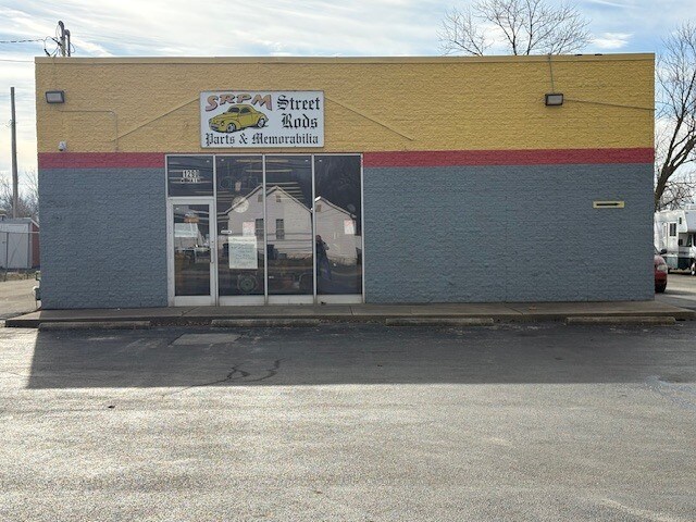 1290 W Main St, Wilmington, OH for Sale