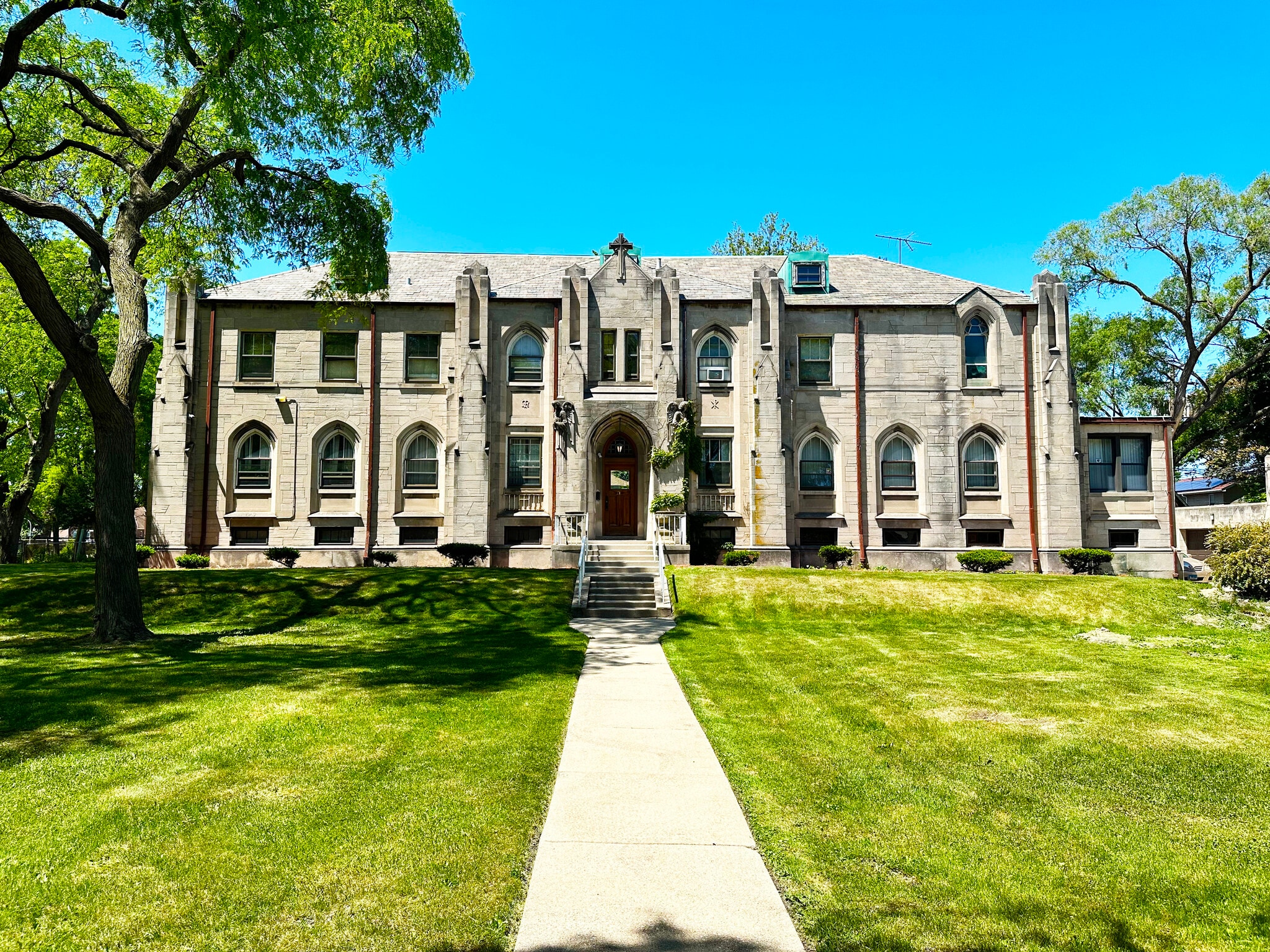 8430 S Calumet Ave, Chicago, IL for Sale