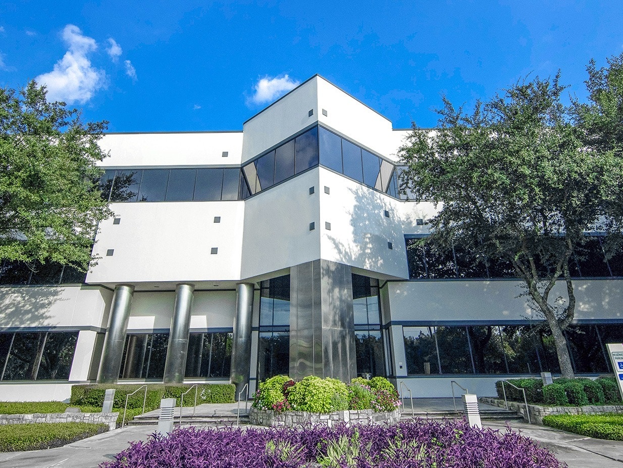 10943 N Sam Houston Pky W, Houston, TX for Sale