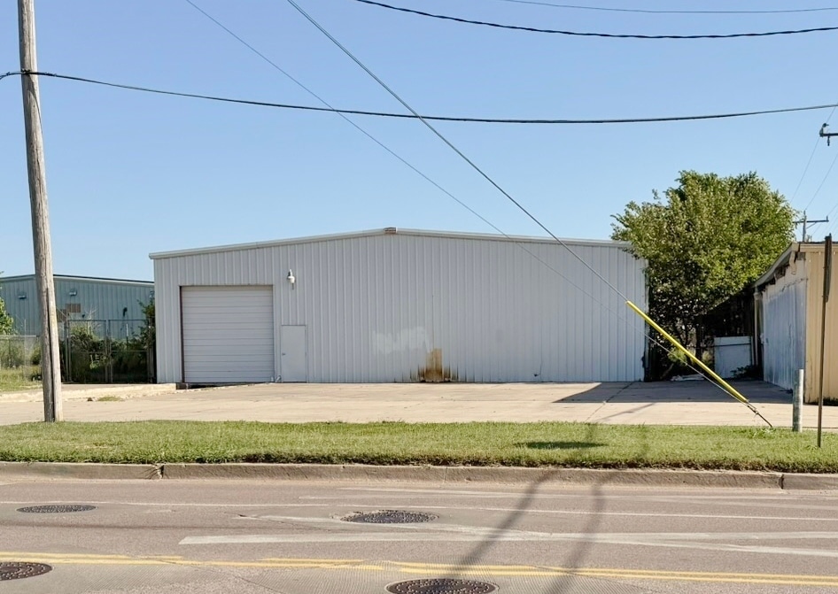 2411 SW 15th St, Oklahoma City, OK for Sale