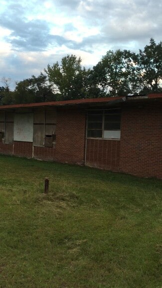 Union Point, GA Schools - 1017 Dolvin Ave