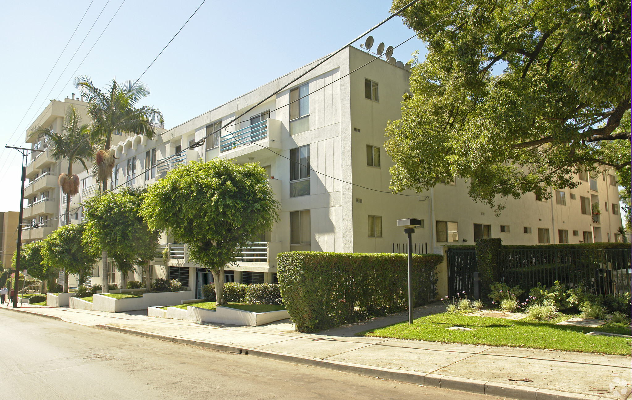 1617 N Fuller Ave, Los Angeles, CA for Sale