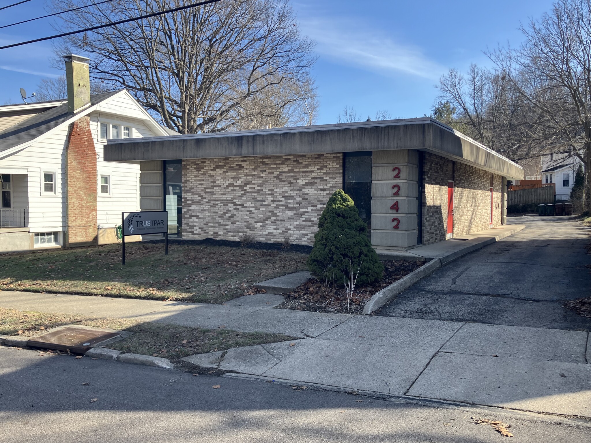 2242 W Schantz Ave, Dayton, OH for Sale