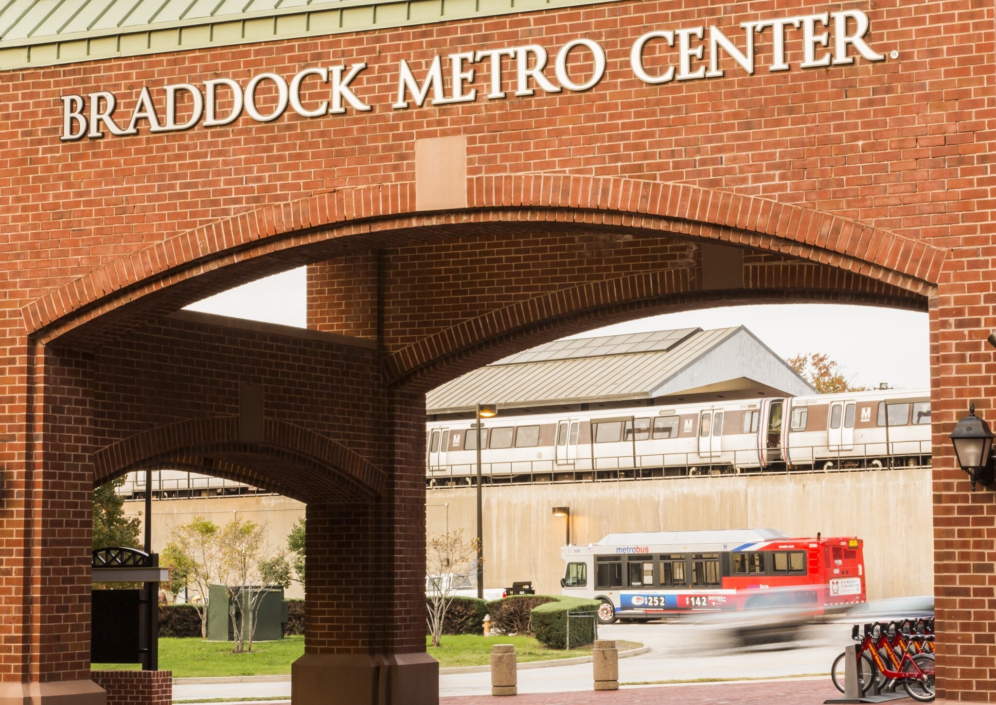 1320 Braddock Pl, Alexandria, VA for Rent