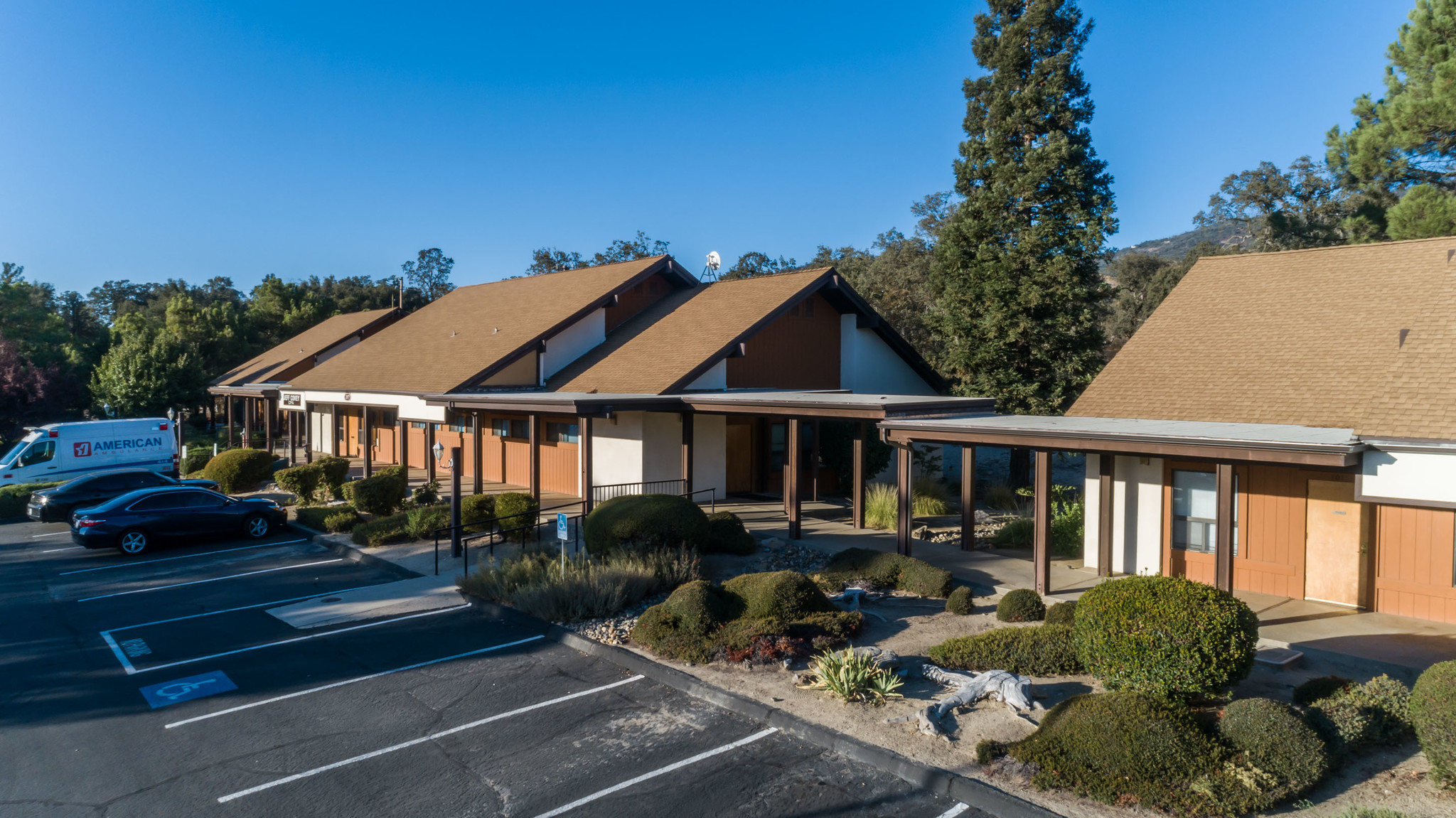 31975-31985 Lodge Rd, Auberry, CA for Rent