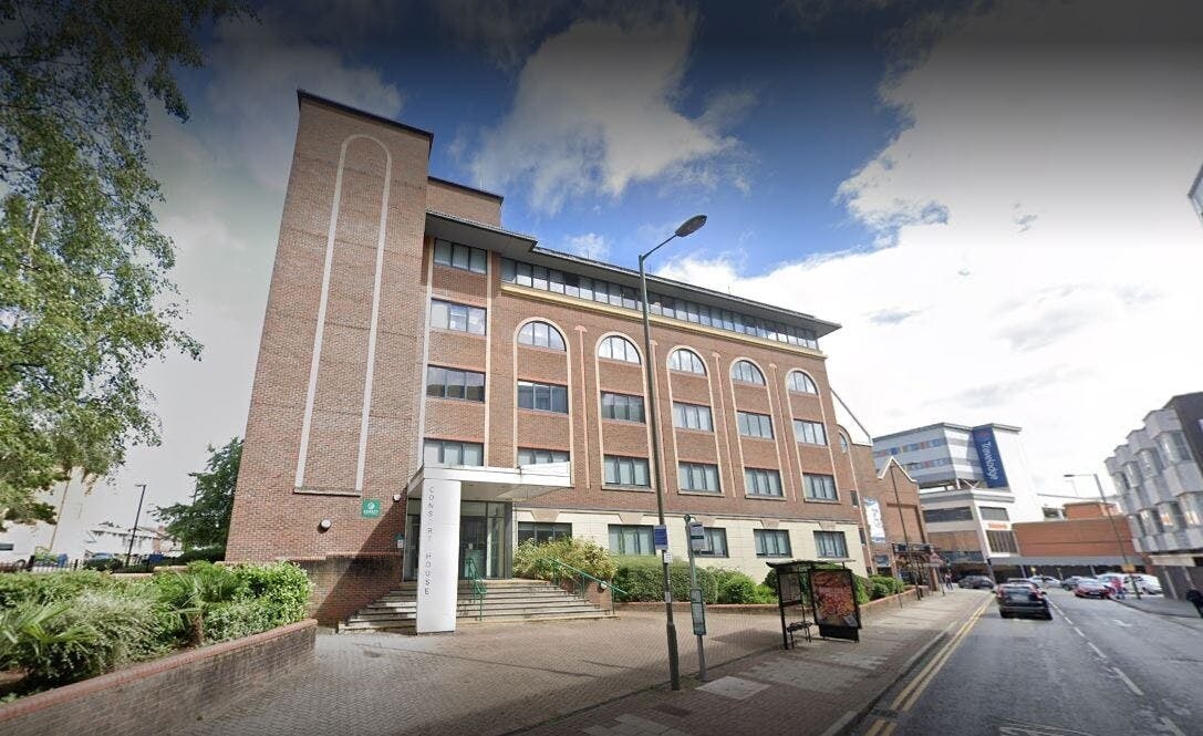 5-7 Queensway, Redhill, SRY for Rent
