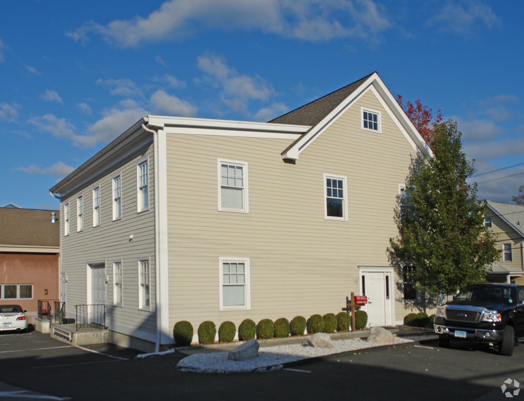 16 Division St W, Greenwich, CT for Rent