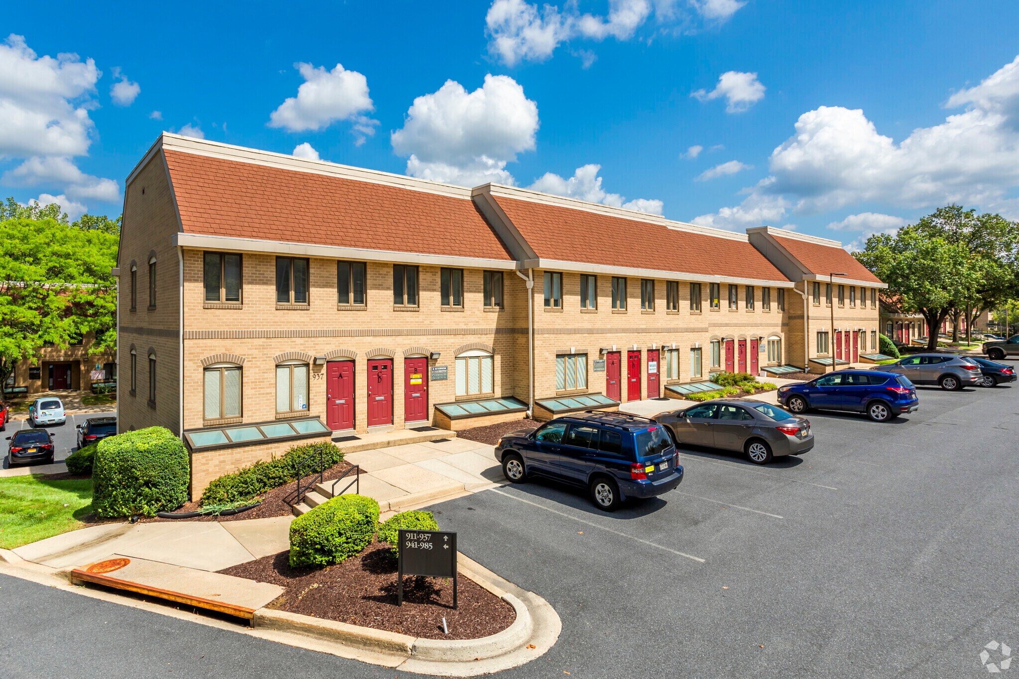 931-947 Russell Ave, Gaithersburg, MD for Rent