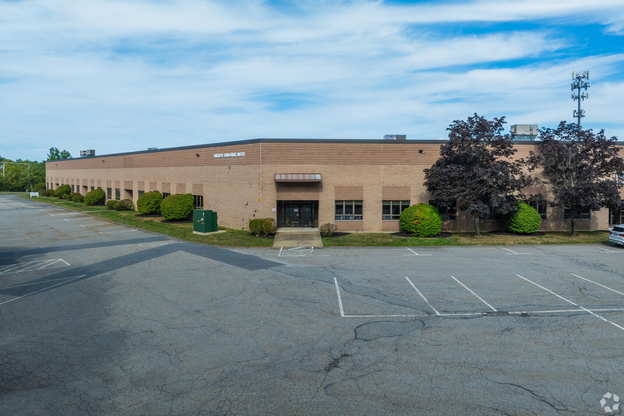19 Alexander Rd, Billerica, MA for Rent