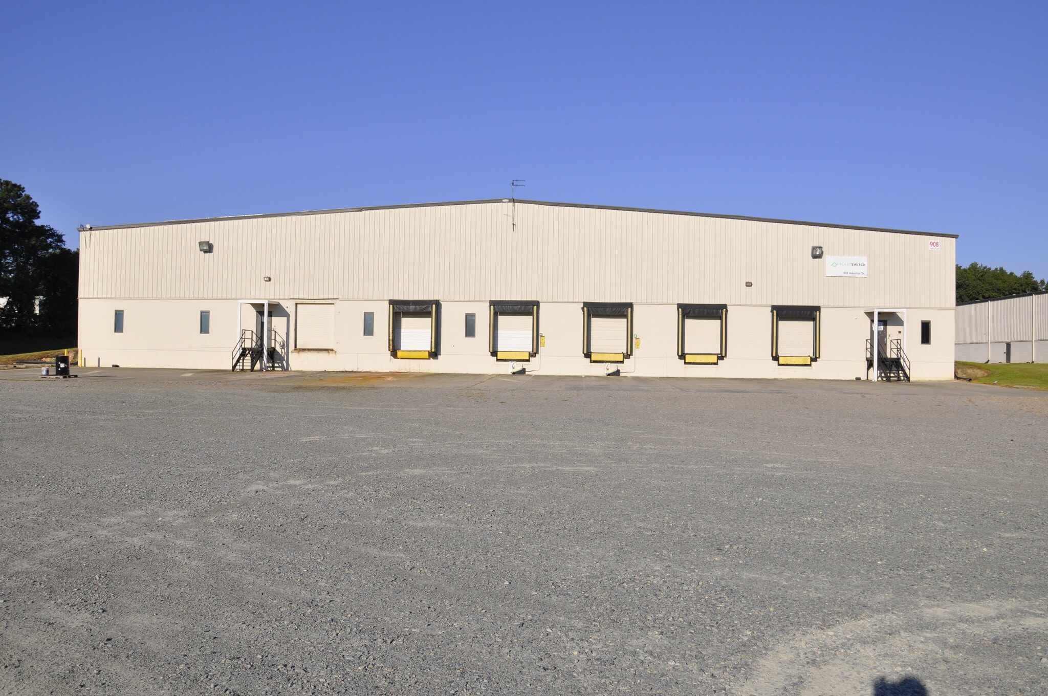 908 J R Industrial Dr, Sanford, NC for Rent