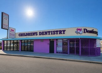 North Hollywood, CA Retail - 12128 Vanowen St