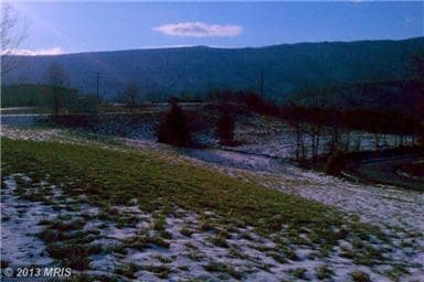 523 Aileen Rd, Edinburg, VA for Sale