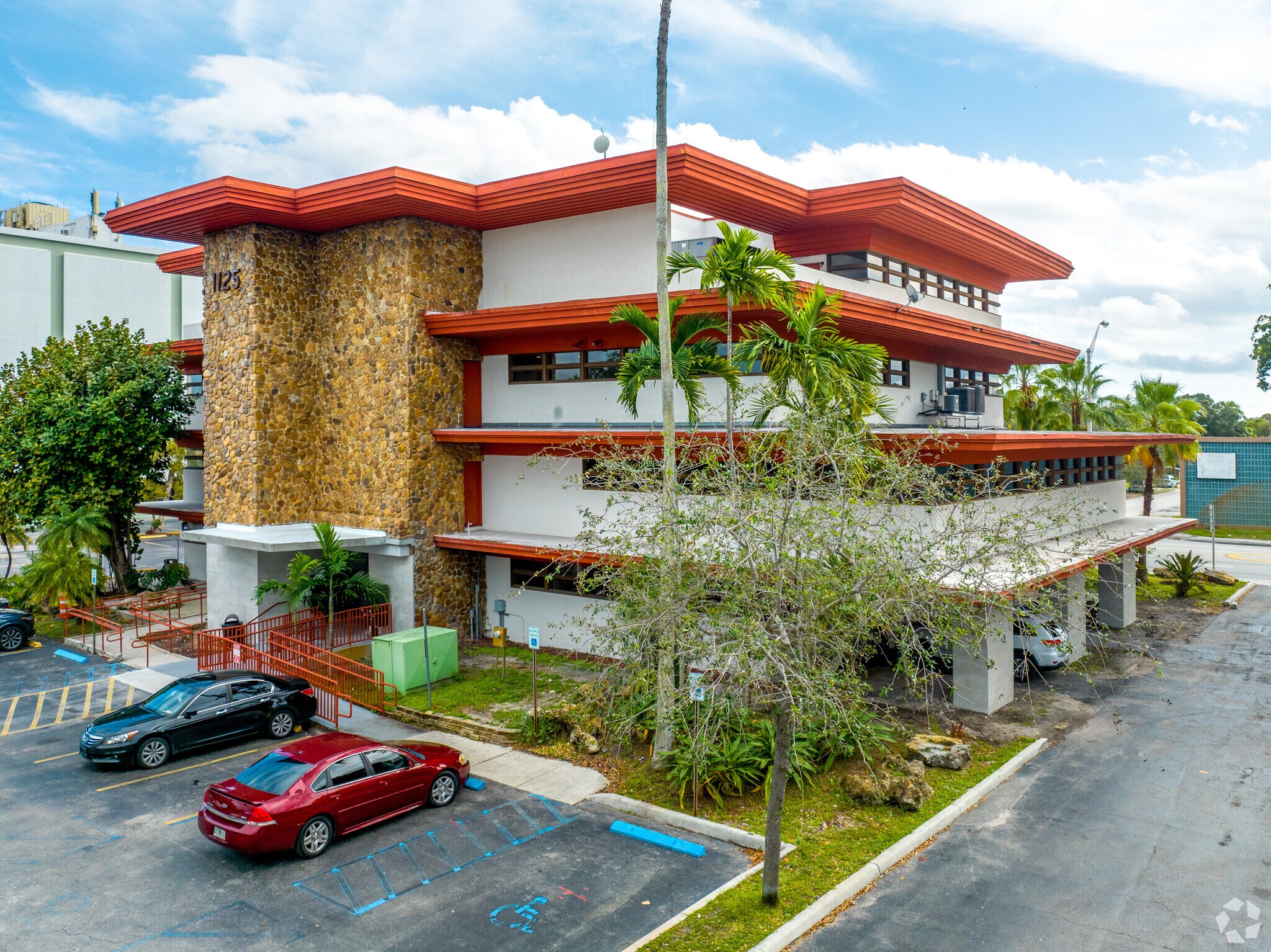 1125-ne-125th-st-north-miami-fl-33161-coworking-space-on-showcase
