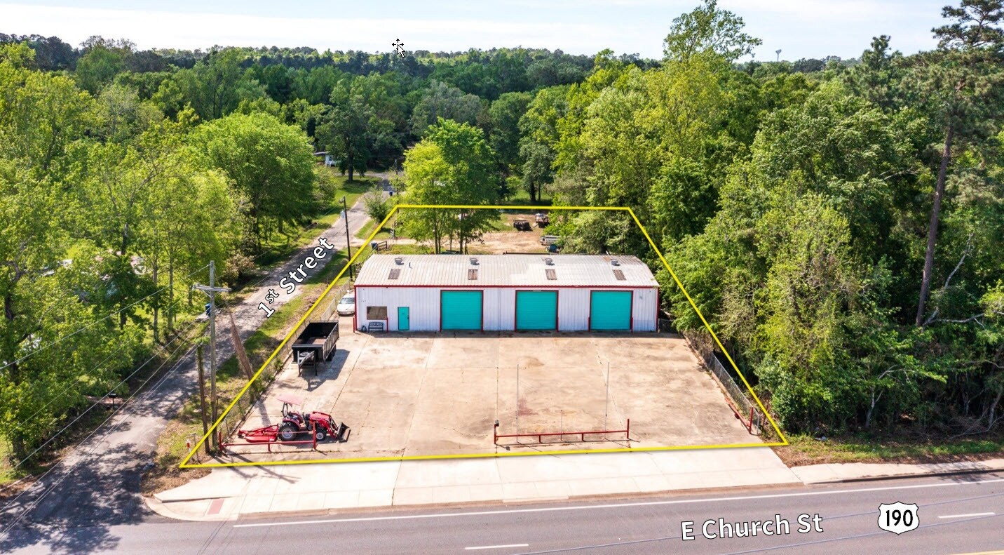 910 E Church St, Livingston, TX for Sale