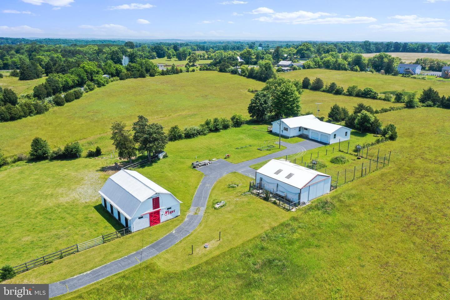 253 Cheshire Rd, Bunker Hill, WV for Sale