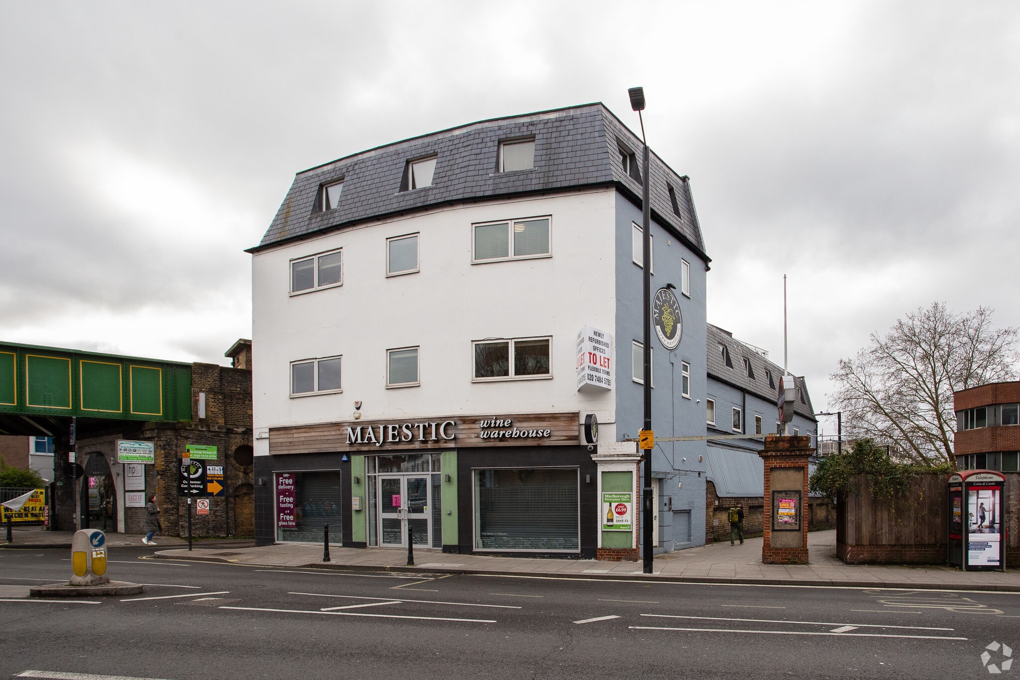 421 New Kings Rd, London, LND for Rent