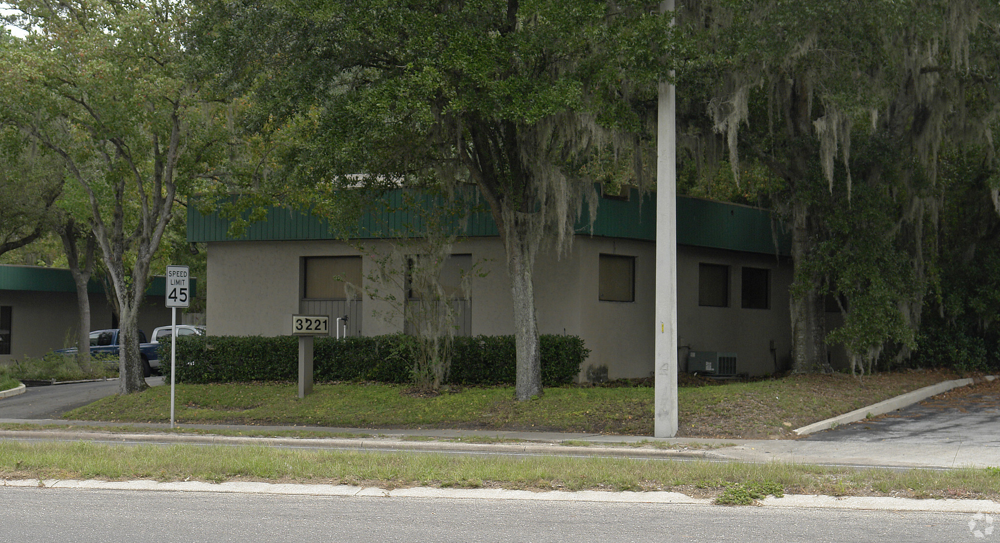 3225 NW 13th St, Gainesville, FL for Rent