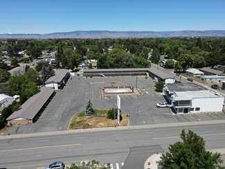 Ellensburg, WA Hospitality - 403 W University Way
