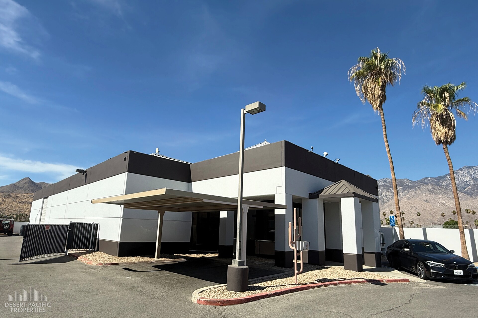 1237 S Gene Autry Trl, Palm Springs, CA for Rent