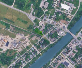 Niagara Falls, ON Commercial - 7965 Norton St