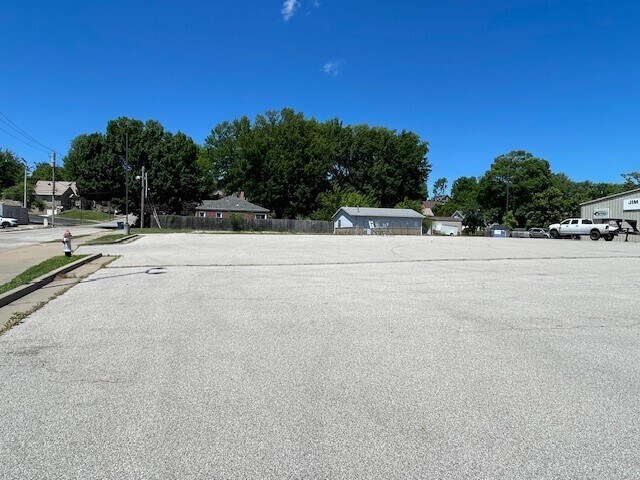 1330 Missouri Blvd, Jefferson City, MO for Sale