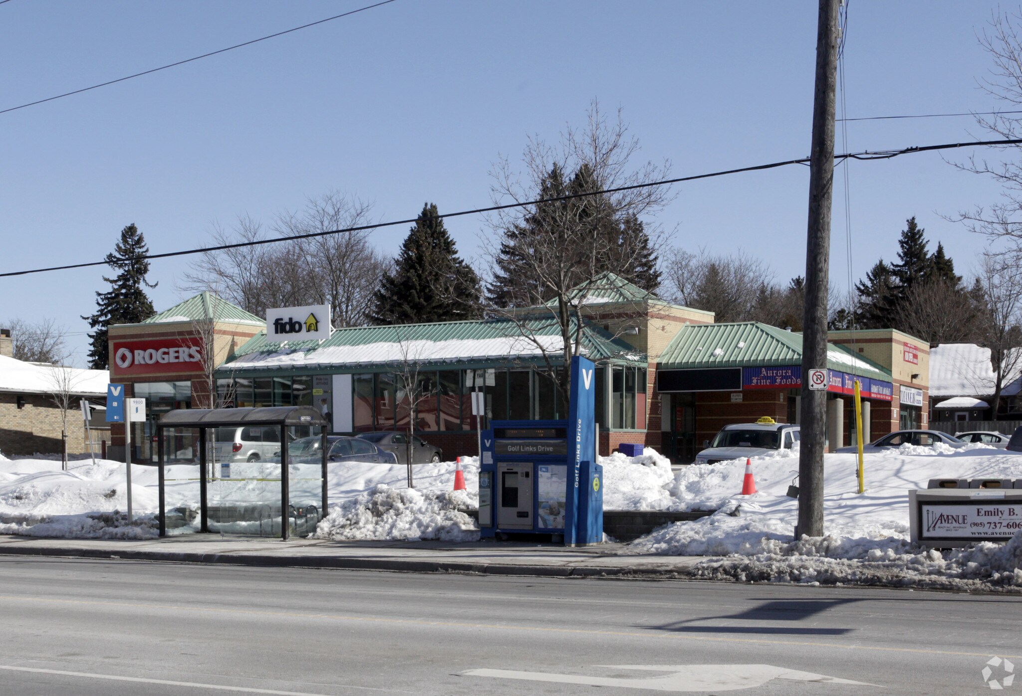 14879 Yonge St, Aurora, ON for Rent