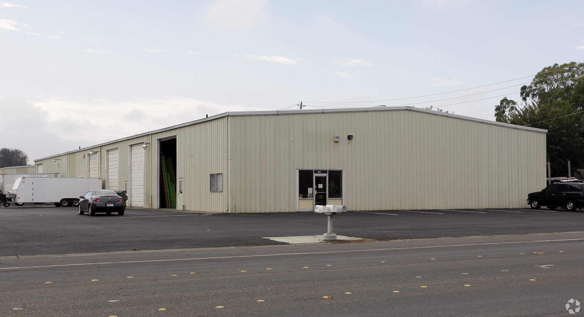 1238 E Beamer St, Woodland, CA for Sale