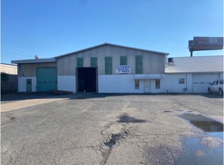 North Little Rock, AR Warehouse - 100 E 11th St