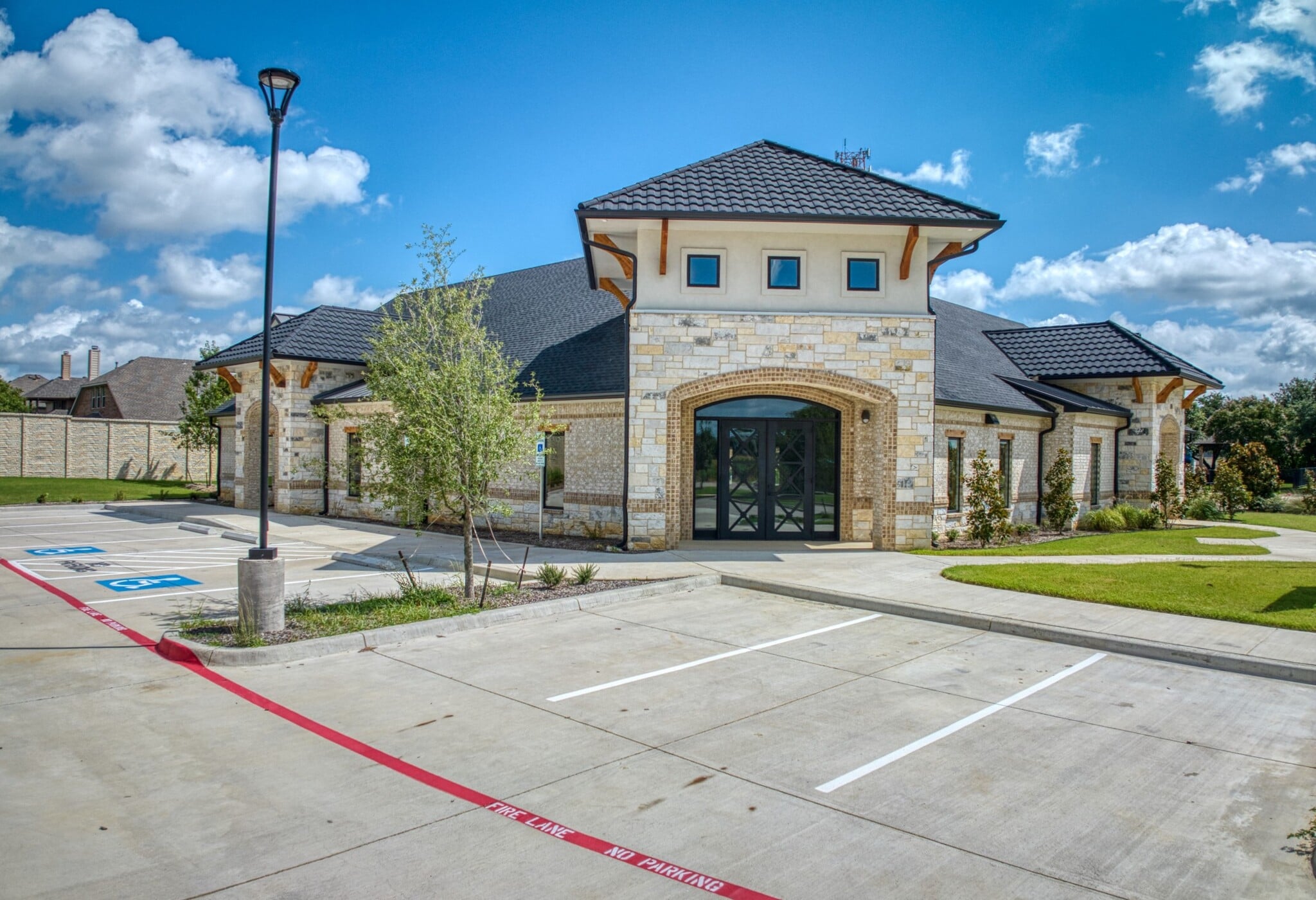 4451 E Broad St, Mansfield, TX for Sale