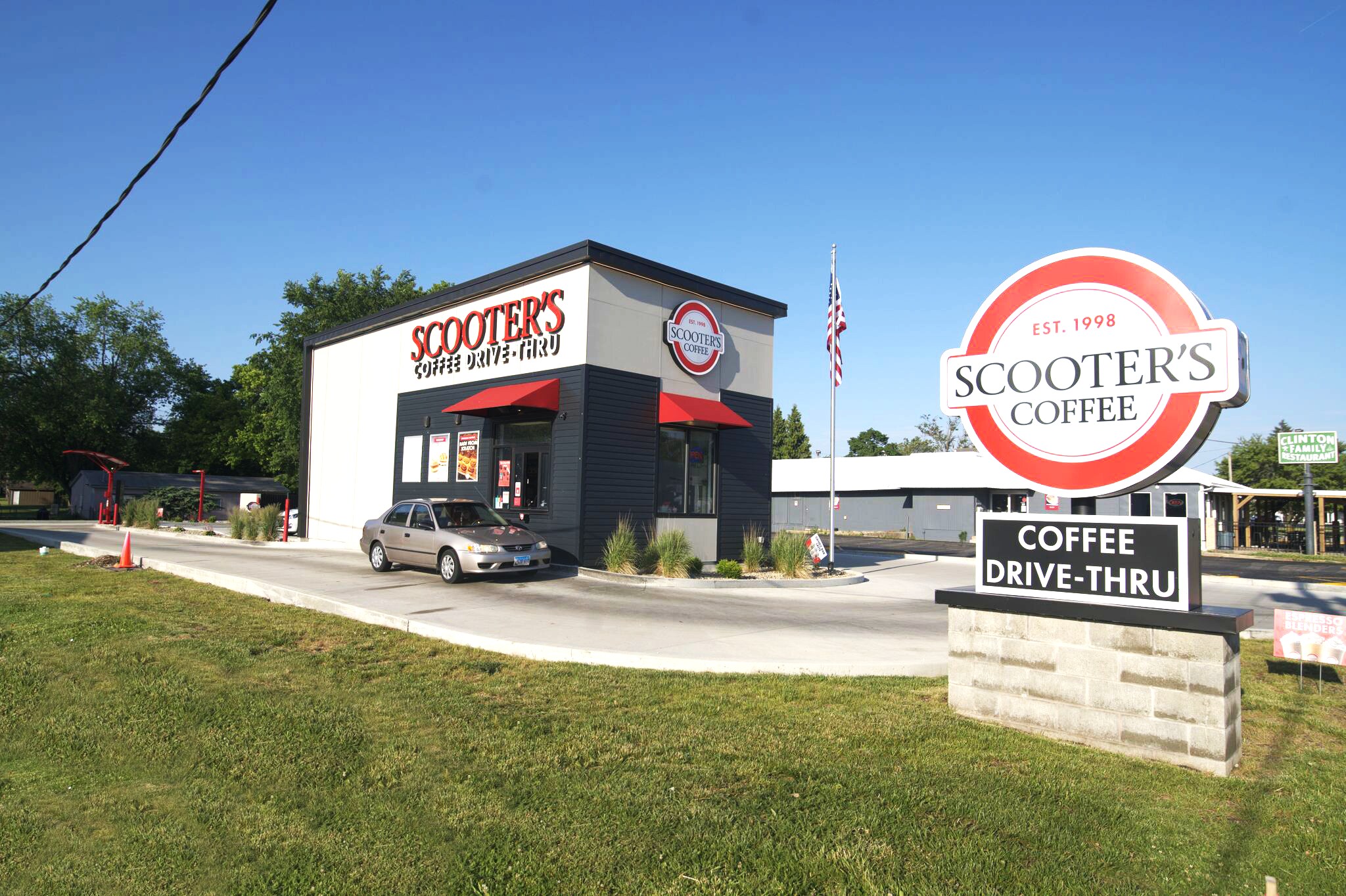 614 W Van Buren St, Clinton, IL for Sale